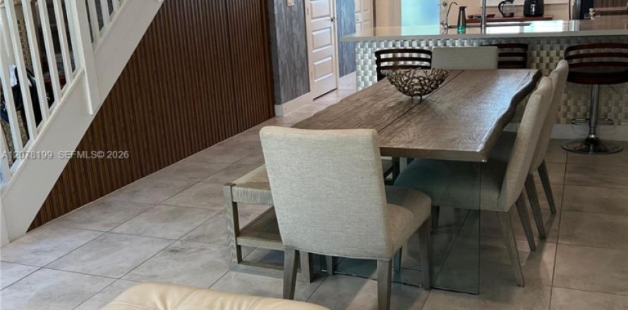 Townhouse in LANDMARK in Doral, Florida 3 bedrooms, 122.82 sq.m. № 2348556