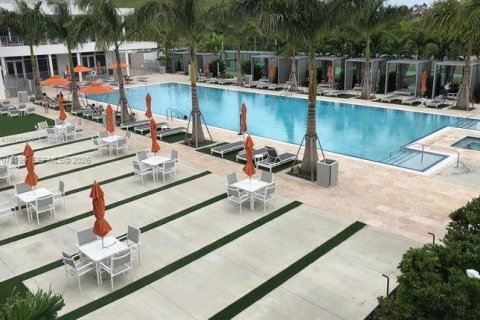 Townhouse in LANDMARK in Doral, Florida 3 bedrooms, 122.82 sq.m. № 2348556 - photo 12