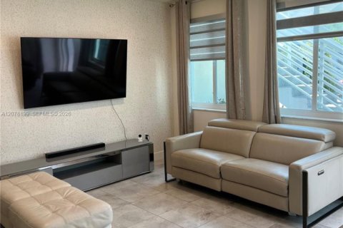 Townhouse in LANDMARK in Doral, Florida 3 bedrooms, 122.82 sq.m. № 2348556 - photo 3