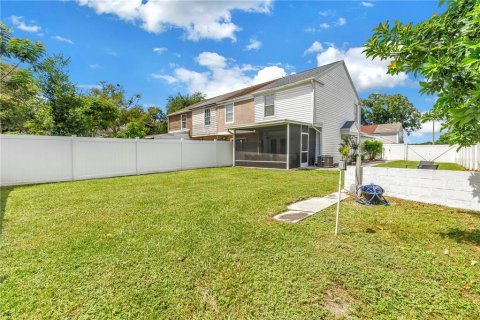 Townhouse in Tampa, Florida 2 bedrooms, 95.13 sq.m. № 2380982 - photo 25
