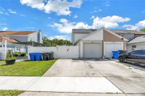 Townhouse in Tampa, Florida 2 bedrooms, 95.13 sq.m. № 2380982 - photo 28
