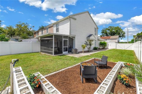 Townhouse in Tampa, Florida 2 bedrooms, 95.13 sq.m. № 2380982 - photo 2