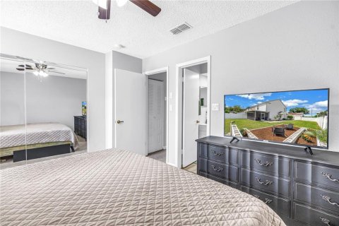 Townhouse in Tampa, Florida 2 bedrooms, 95.13 sq.m. № 2380982 - photo 14