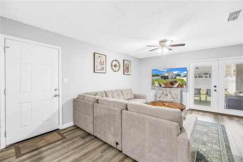 Townhouse in Tampa, Florida 2 bedrooms, 95.13 sq.m. № 2380982 - photo 7