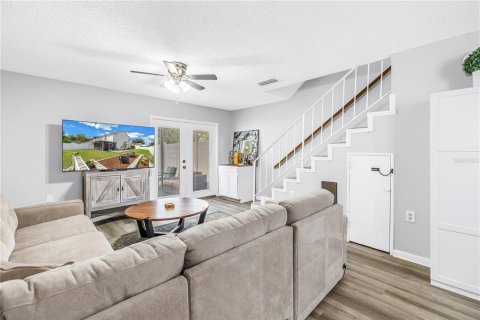 Townhouse in Tampa, Florida 2 bedrooms, 95.13 sq.m. № 2380982 - photo 6