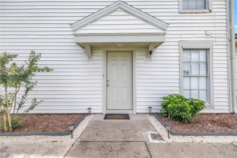 Townhouse in Tampa, Florida 2 bedrooms, 95.13 sq.m. № 2380982 - photo 4