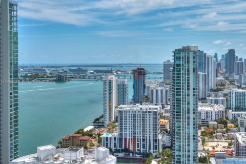 Condo in Miami, Florida, 3 bedrooms  № 1929285 - photo 15