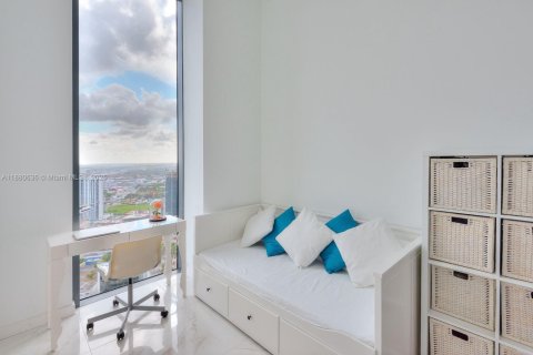 Condo in Miami, Florida, 3 bedrooms  № 1929285 - photo 6