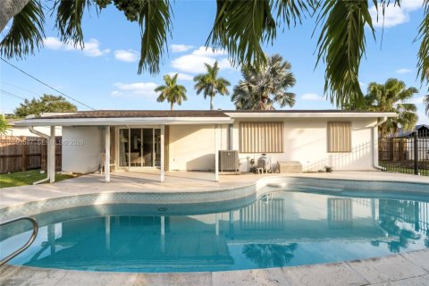 Casa en venta en Miami, Florida, 3 dormitorios, 153.29 m2 № 2382511 - foto 23