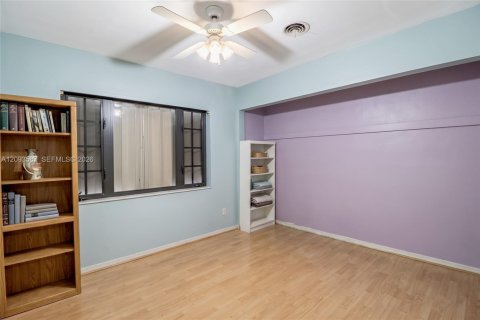 Casa en venta en Miami, Florida, 3 dormitorios, 153.29 m2 № 2382511 - foto 16