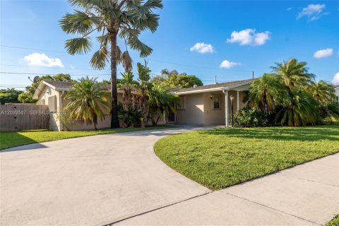 Casa en Miami, Florida 3 dormitorios, 153.29 m2 № 2382511