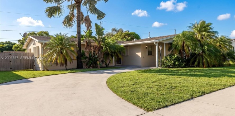 Casa en Miami, Florida 3 dormitorios, 153.29 m2 № 2382511