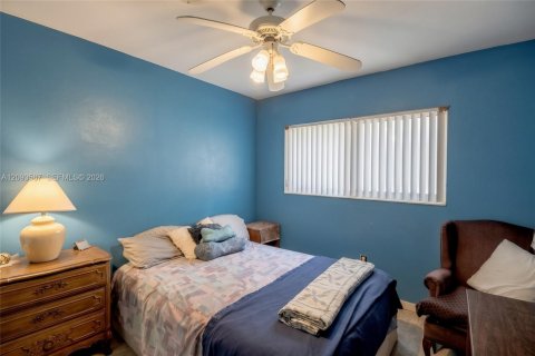 Casa en venta en Miami, Florida, 3 dormitorios, 153.29 m2 № 2382511 - foto 15