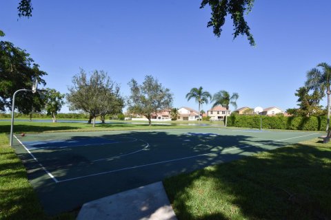 Villa ou maison à vendre à Boca Raton, Floride: 4 chambres, 240.8 m2 № 1185286 - photo 1