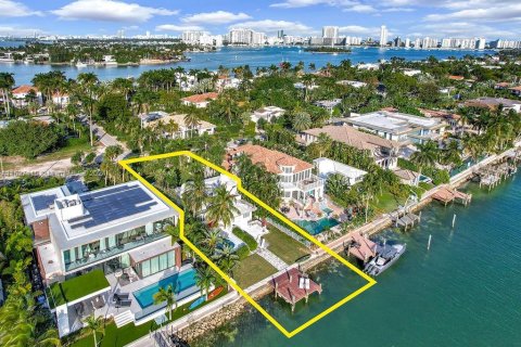 Купить виллу или дом в Майами-Бич, Флорида 3 спальни, 222.5м2, № 1984814 - фото 12