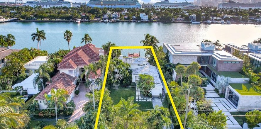 Дом в Майами-Бич, Флорида 3 спальни, 222.5м2 № 1984814