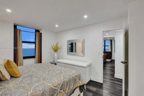 Condominio en venta en Hollywood, Florida, 2 dormitorios, 130.06 m2 № 1709076 - foto 28