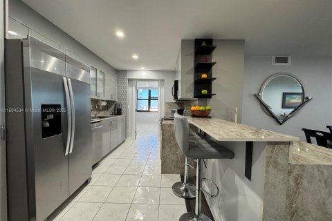 Condominio en venta en Hollywood, Florida, 2 dormitorios, 130.06 m2 № 1709076 - foto 5