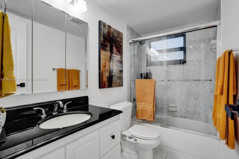 Condominio en venta en Hollywood, Florida, 2 dormitorios, 130.06 m2 № 1709076 - foto 30