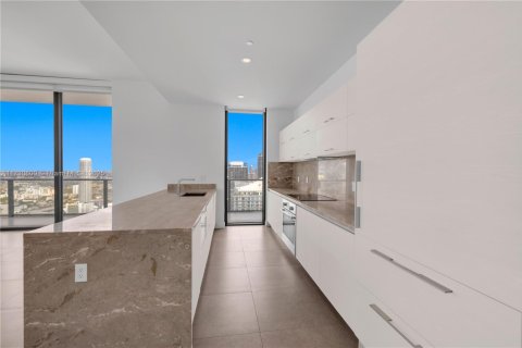 Condo in Miami, Florida, 3 bedrooms  № 1811522 - photo 5