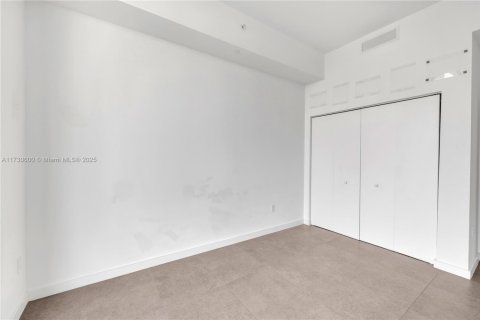 Condo in Miami, Florida, 3 bedrooms  № 1811522 - photo 28