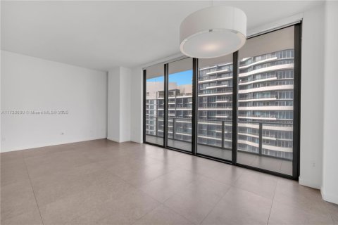 Condo in Miami, Florida, 3 bedrooms  № 1811522 - photo 9
