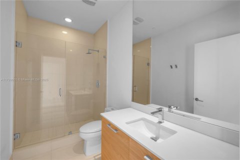 Condo in Miami, Florida, 3 bedrooms  № 1811522 - photo 25