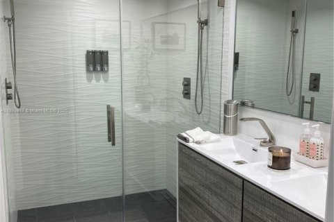 Copropriété à louer à Miami, Floride: 1 chambre, 78.04 m2 № 1946436 - photo 6