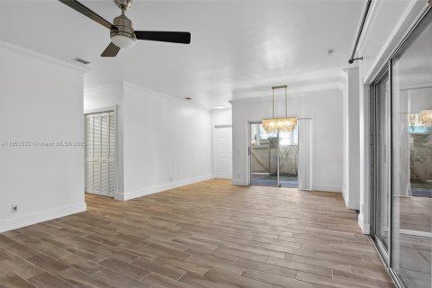 Condo in Boca Raton, Florida, 2 bedrooms  № 1871943 - photo 10