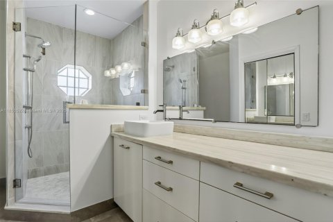 Condo in Boca Raton, Florida, 2 bedrooms  № 1871943 - photo 16