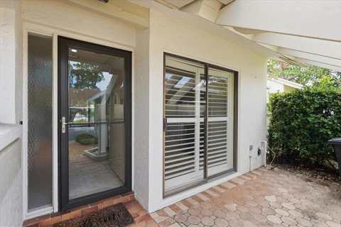 Casa en venta en Sarasota, Florida, 2 dormitorios, 98.85 m2 № 2199156 - foto 2