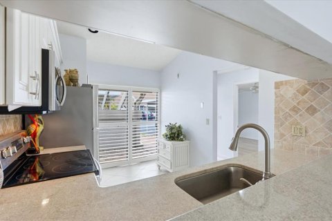 Casa en venta en Sarasota, Florida, 2 dormitorios, 98.85 m2 № 2199156 - foto 8