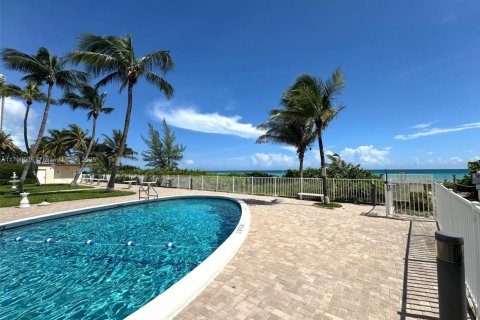Copropriété à vendre à Hallandale Beach, Floride: 1 chambre, 81.57 m2 № 1939477 - photo 2