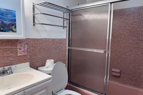 Copropriété à vendre à Hallandale Beach, Floride: 1 chambre, 81.57 m2 № 1939477 - photo 13