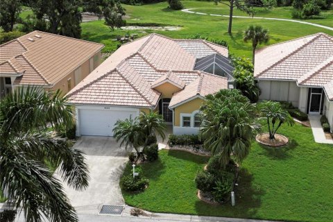 House in Englewood, Florida 3 bedrooms, 153.38 sq.m. № 1557076 - photo 4