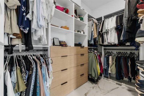 Villa ou maison à vendre à Homestead, Floride: 4 chambres, 176.05 m2 № 1977168 - photo 16