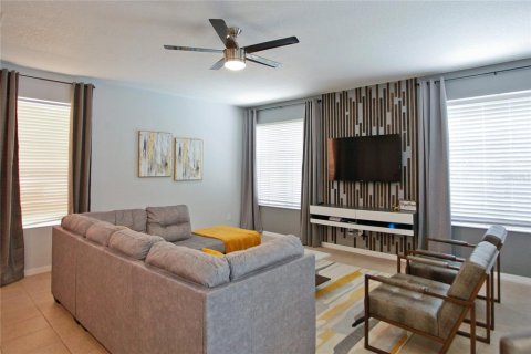 Casa en venta en Kissimmee, Florida, 4 dormitorios, 191.47 m2 № 1900724 - foto 15
