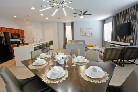 Casa en venta en Kissimmee, Florida, 4 dormitorios, 191.47 m2 № 1900724 - foto 17