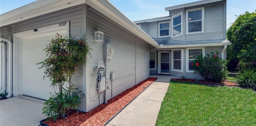 Townhouse in Port Orange, Florida 3 bedrooms, 134.99 sq.m. № 1750797