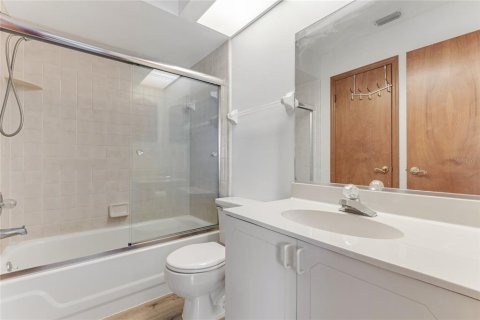 Townhouse in Port Orange, Florida 3 bedrooms, 134.99 sq.m. № 1750797 - photo 26