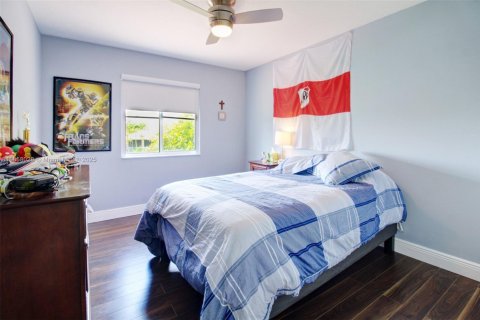 Casa en alquiler en Weston, Florida, 5 dormitorios, 270.35 m2 № 1882542 - foto 29