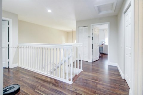 Casa en alquiler en Weston, Florida, 5 dormitorios, 270.35 m2 № 1882542 - foto 28