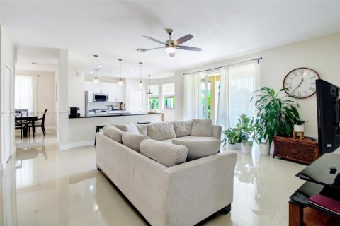 Casa en alquiler en Weston, Florida, 5 dormitorios, 270.35 m2 № 1882542 - foto 21