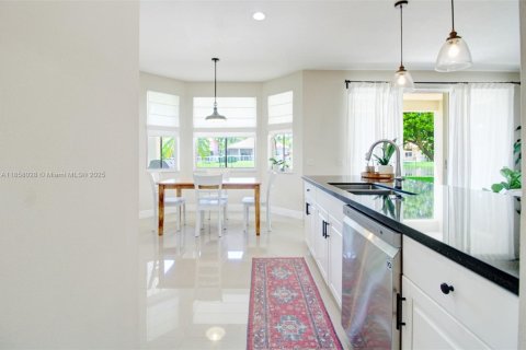 Casa en alquiler en Weston, Florida, 5 dormitorios, 270.35 m2 № 1882542 - foto 12