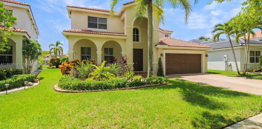Casa en Weston, Florida 5 dormitorios, 270.35 m2 № 1882542