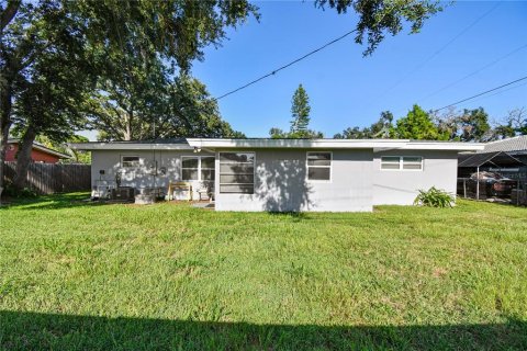 House in Saint Petersburg, Florida 3 bedrooms, 135.73 sq.m. № 1908205 - photo 10