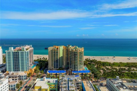 Condo in Miami Beach, Florida, 2 bedrooms  № 1694058 - photo 3