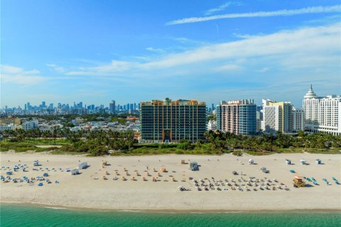 Condo in Miami Beach, Florida, 2 bedrooms  № 1694058 - photo 29