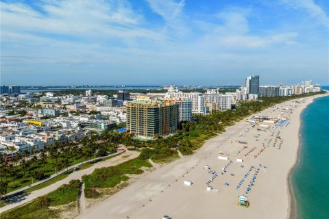 Condo in Miami Beach, Florida, 2 bedrooms  № 1694058 - photo 27