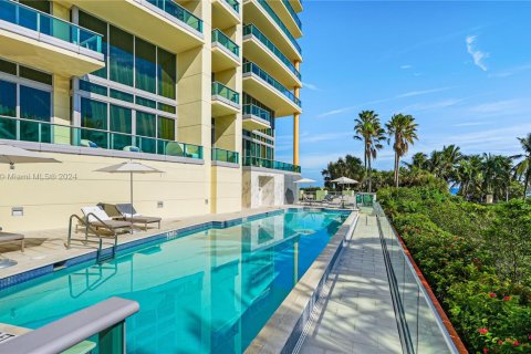 Condo in Miami Beach, Florida, 2 bedrooms  № 1694058 - photo 22